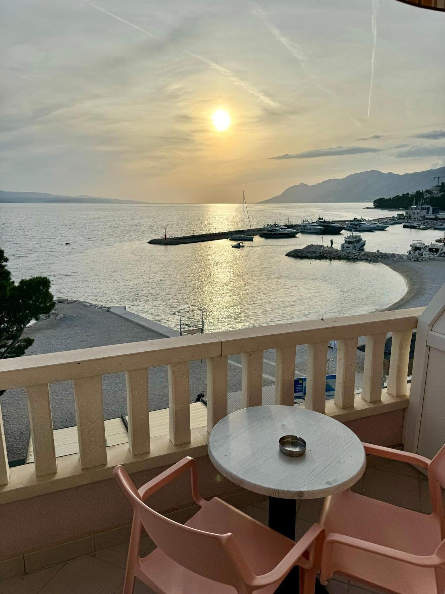 Villa Rozika Baška Voda المظهر الخارجي الصورة